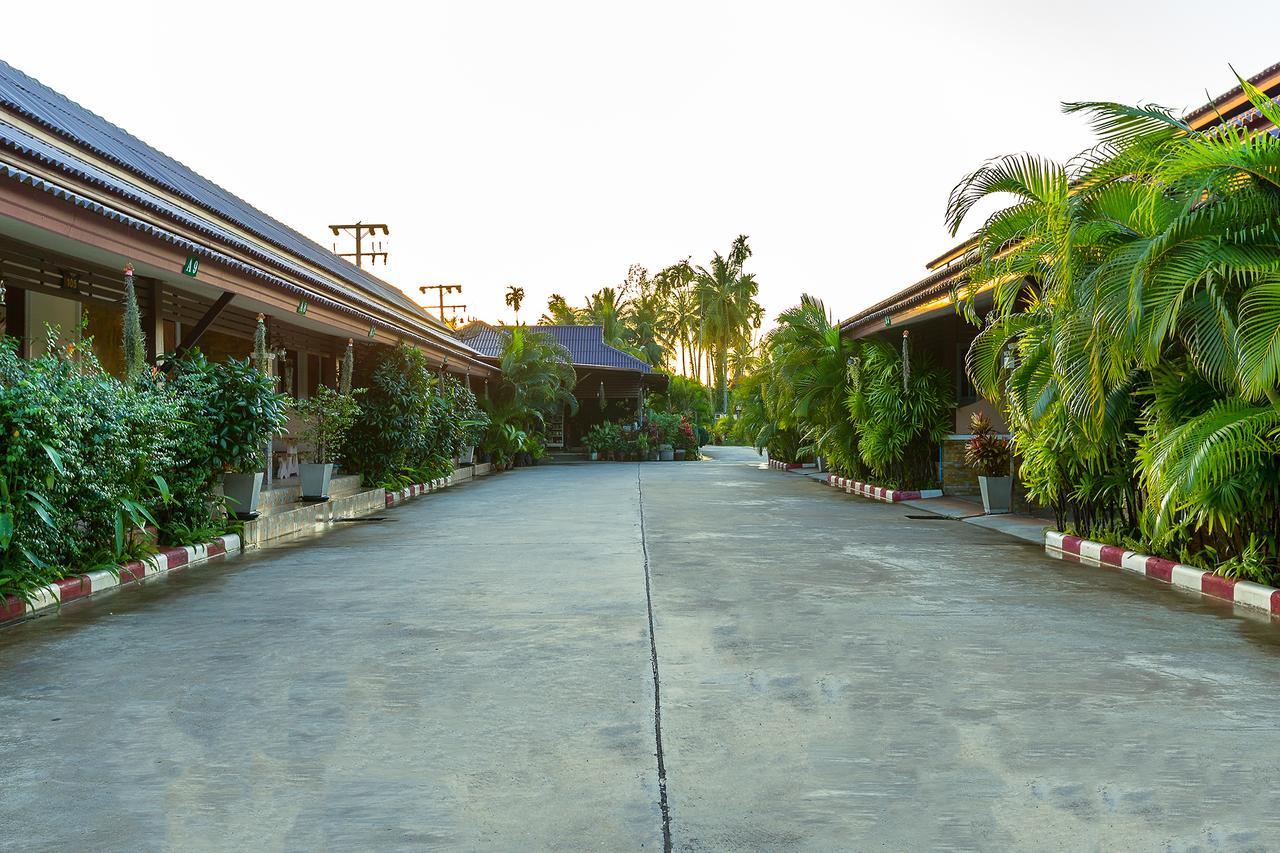 Nida Rooms Central 89 Plaza Resort Surat Thani Exteriör bild